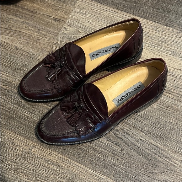 Johnston & Murphy Men's Dark Brown Tassel Loafers - Picture 1 of 13